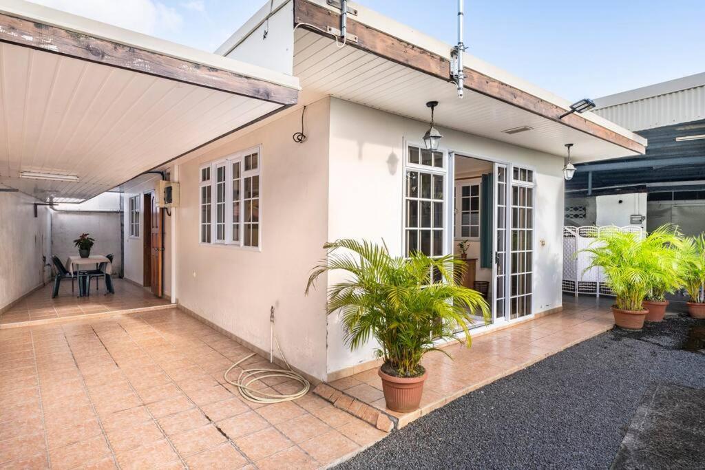 Chaine Lodge Maison Entiere Free Parking & Wifi 3Min De L'Aeroport Faaa Exterior foto
